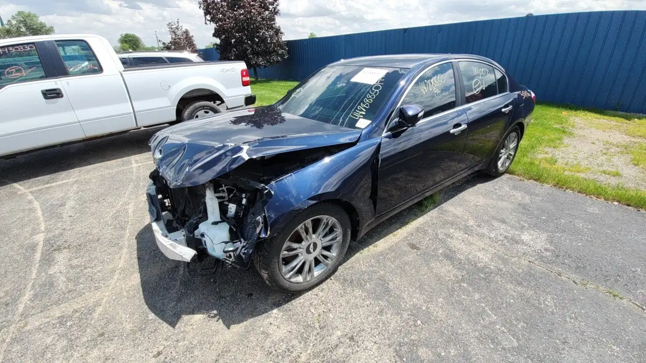 Photo of 2010 Hyundai Genesis