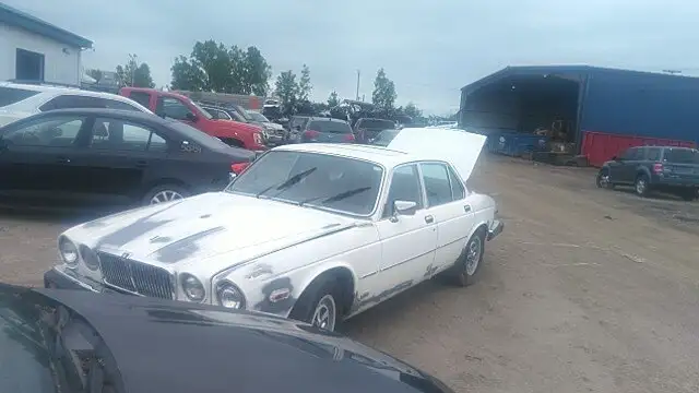 Photo of 1986 Jaguar Xj6