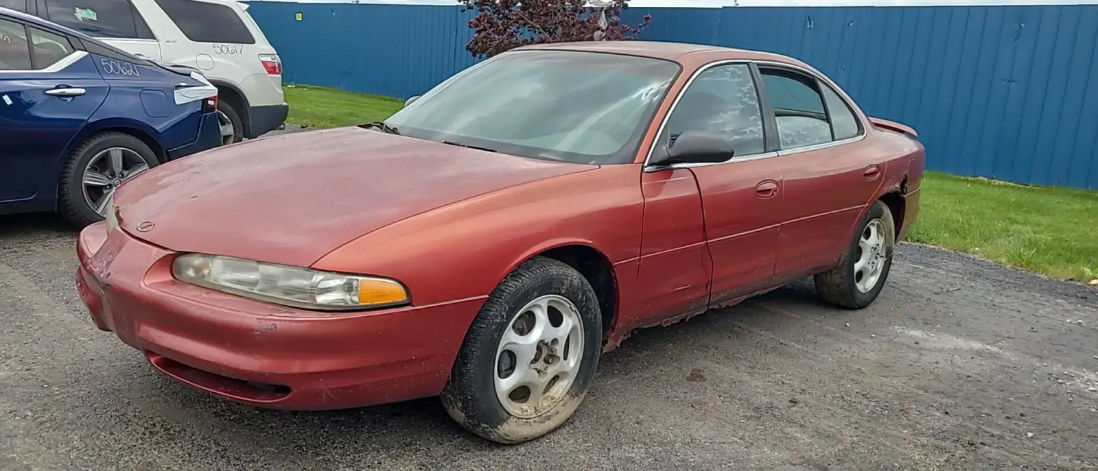 Photo of 1999 Oldsmobile Intrigue