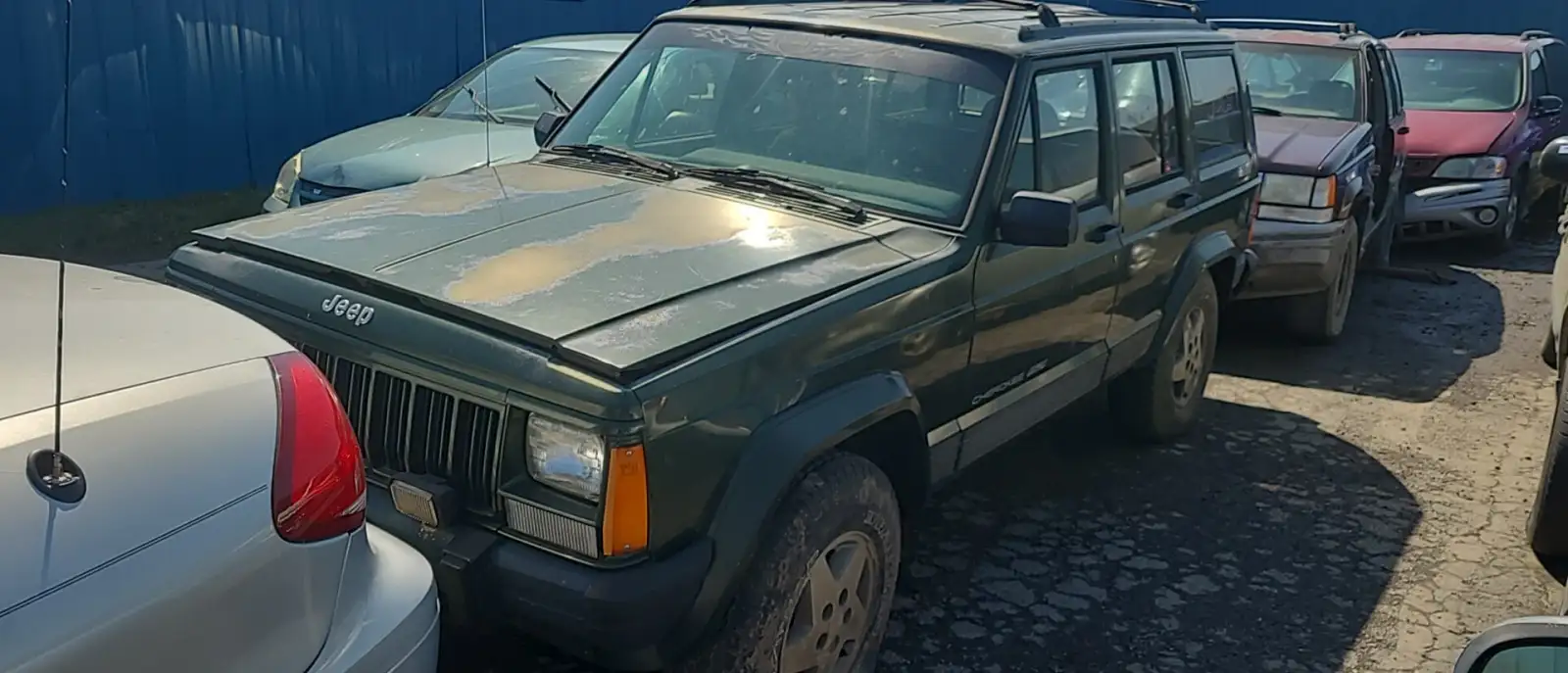 Photo of 1996 Jeep Cherokee