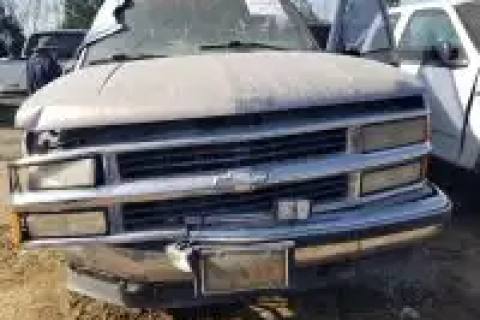 Photo of 1999 Chevrolet Suburban
