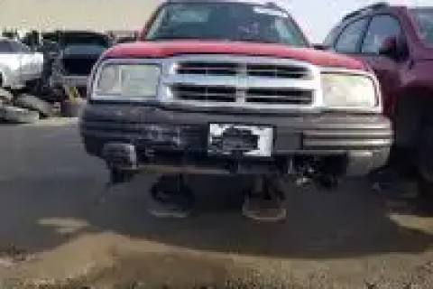 Photo of 2003 Chevrolet Tracker