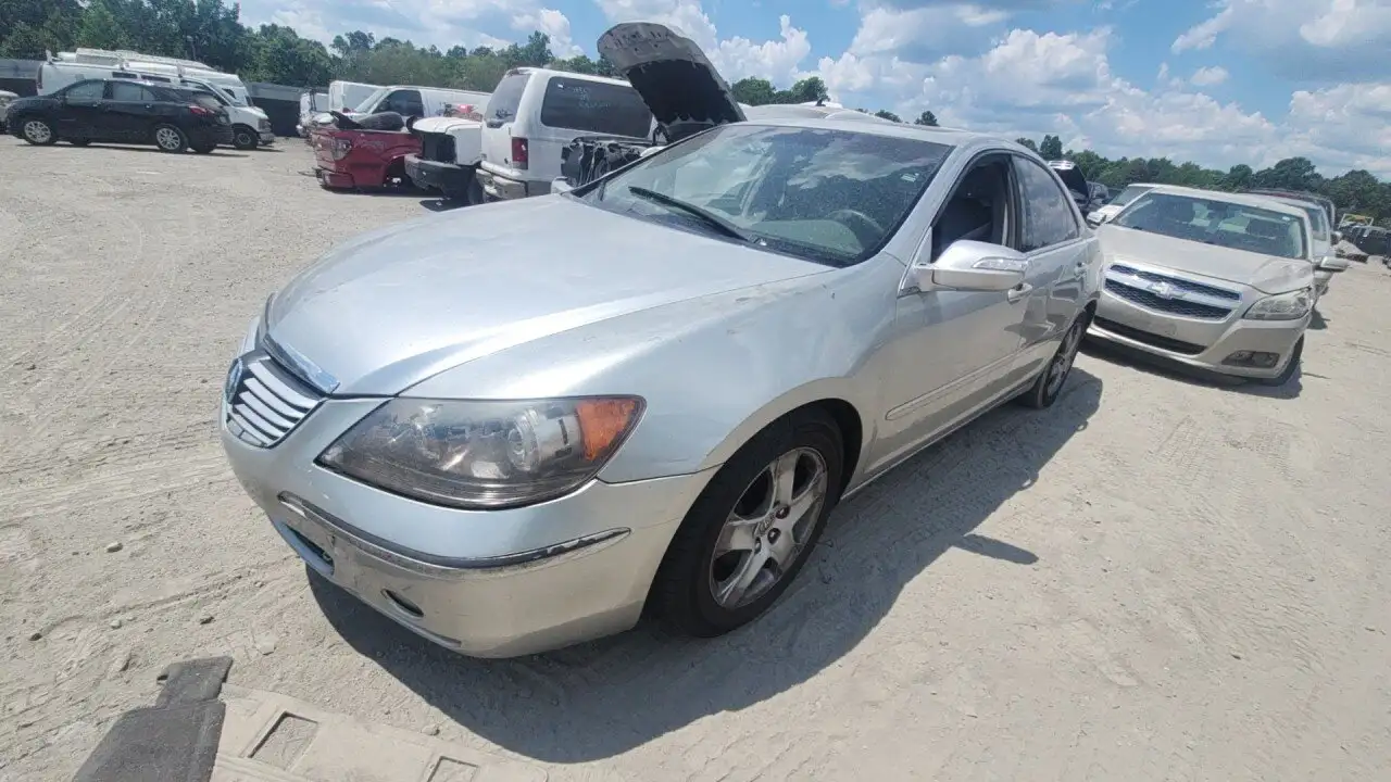Photo of 2006 Acura Rl