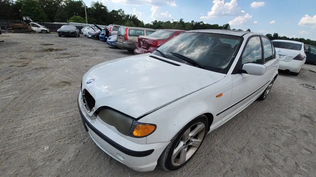 Photo of 2004 Bmw 325I