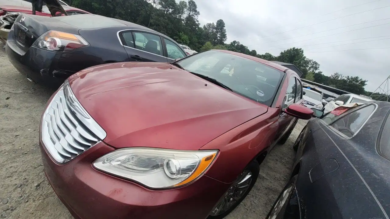 Photo of 2013 Chrysler 200