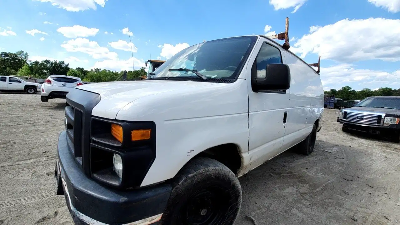 Photo of 2008 Ford E-150