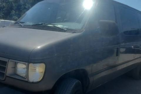 Photo of 1993 Ford E-350 Econoline Club Wagon