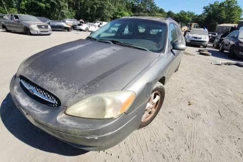 Photo of 2003 Ford Taurus