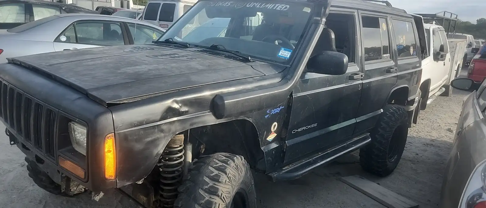 Photo of 1997 Jeep Cherokee