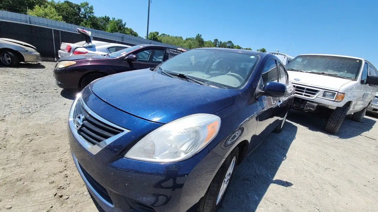 Photo of 2014 Nissan Versa