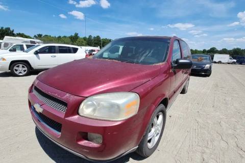Photo of 2005 Chevrolet Uplander