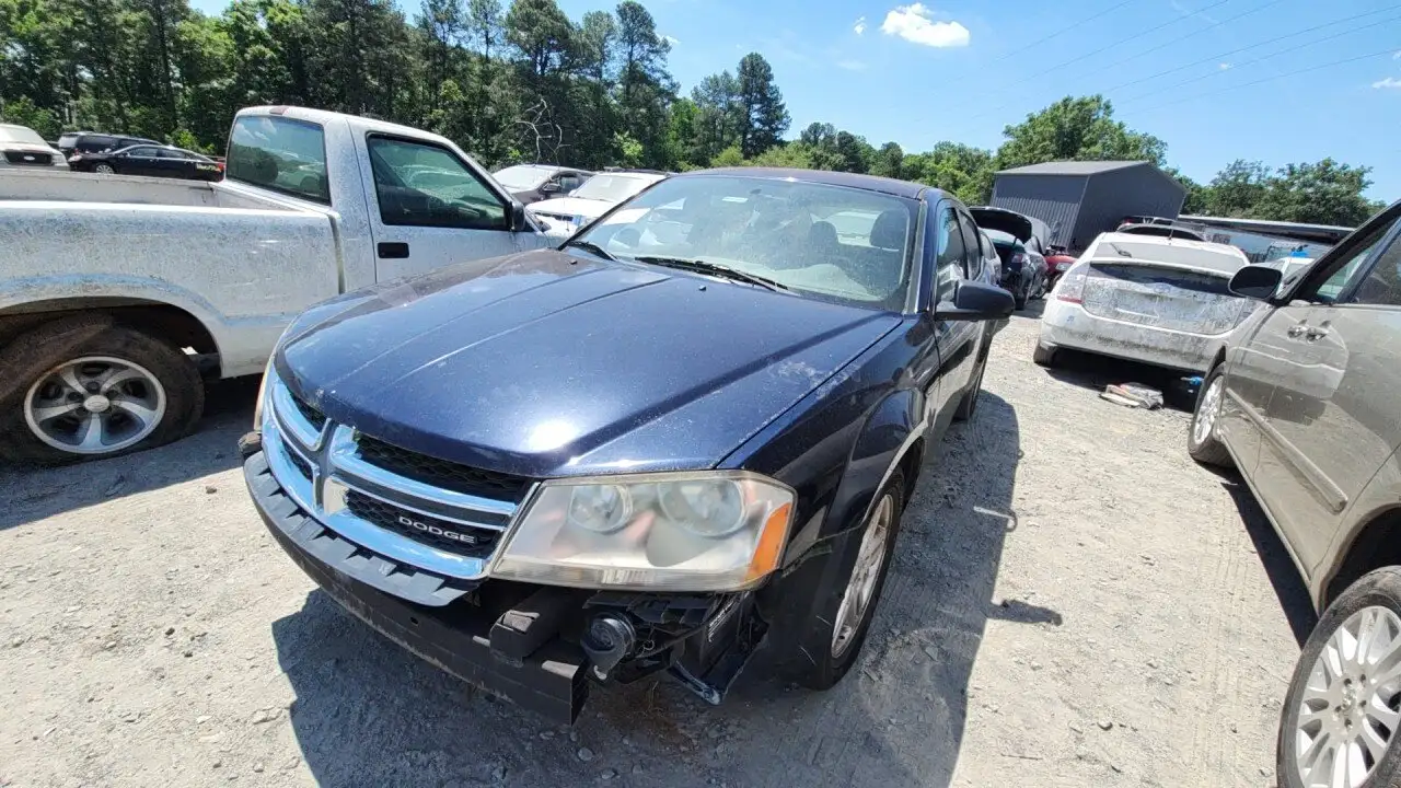 Photo of 2014 Dodge Avenger