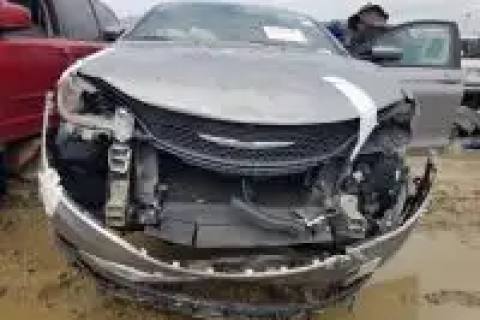 Photo of 2015 Chrysler 200