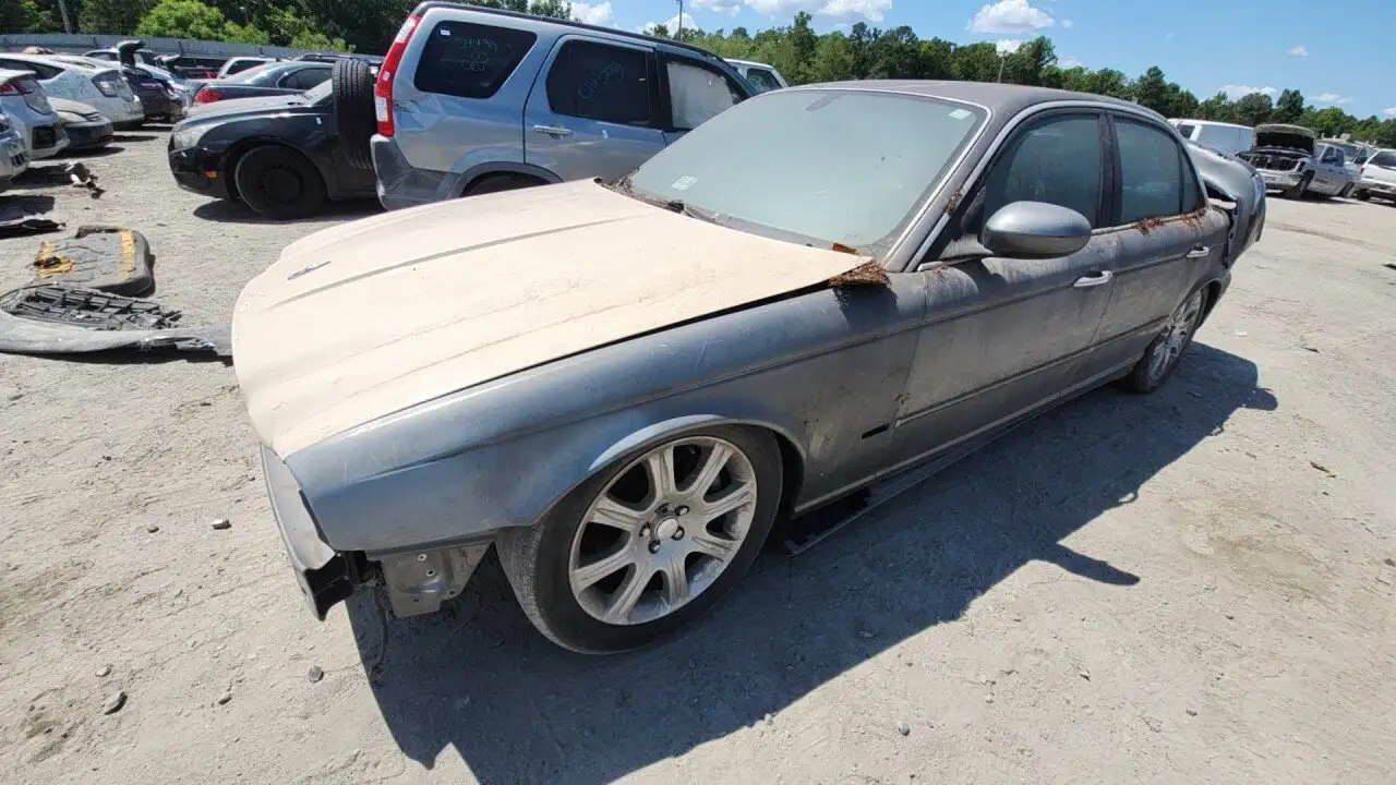 Photo of 2004 Jaguar Xj8