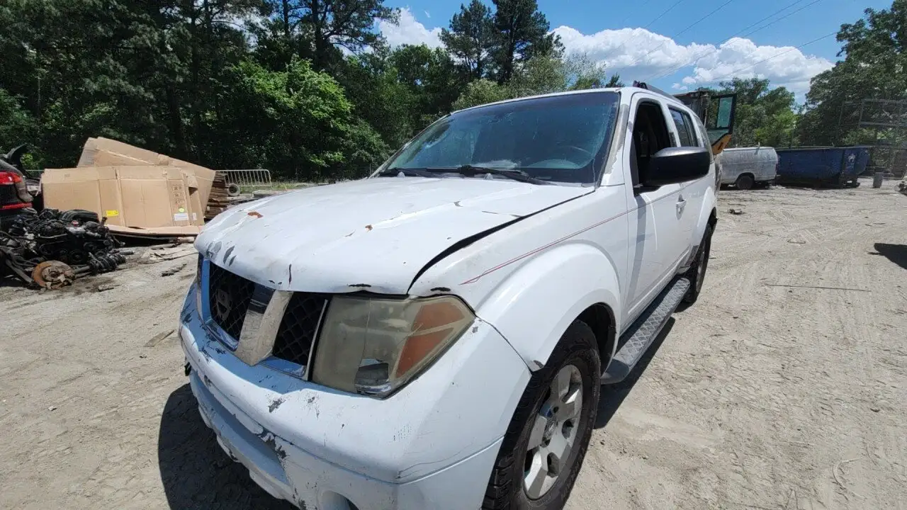 Photo of 2005 Nissan Pathfinder