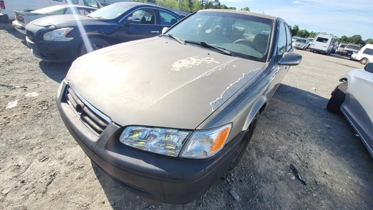 Photo of 2000 Toyota Camry