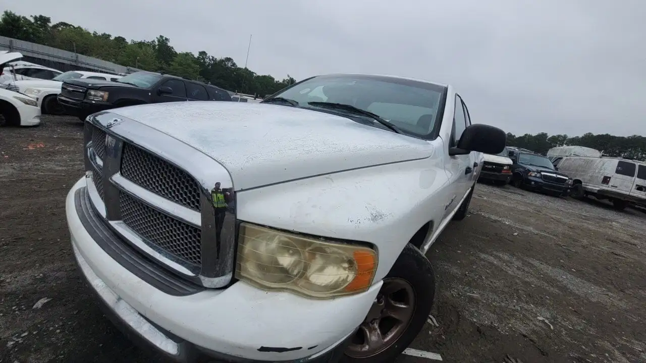 Photo of 2002 Dodge Ram 1500