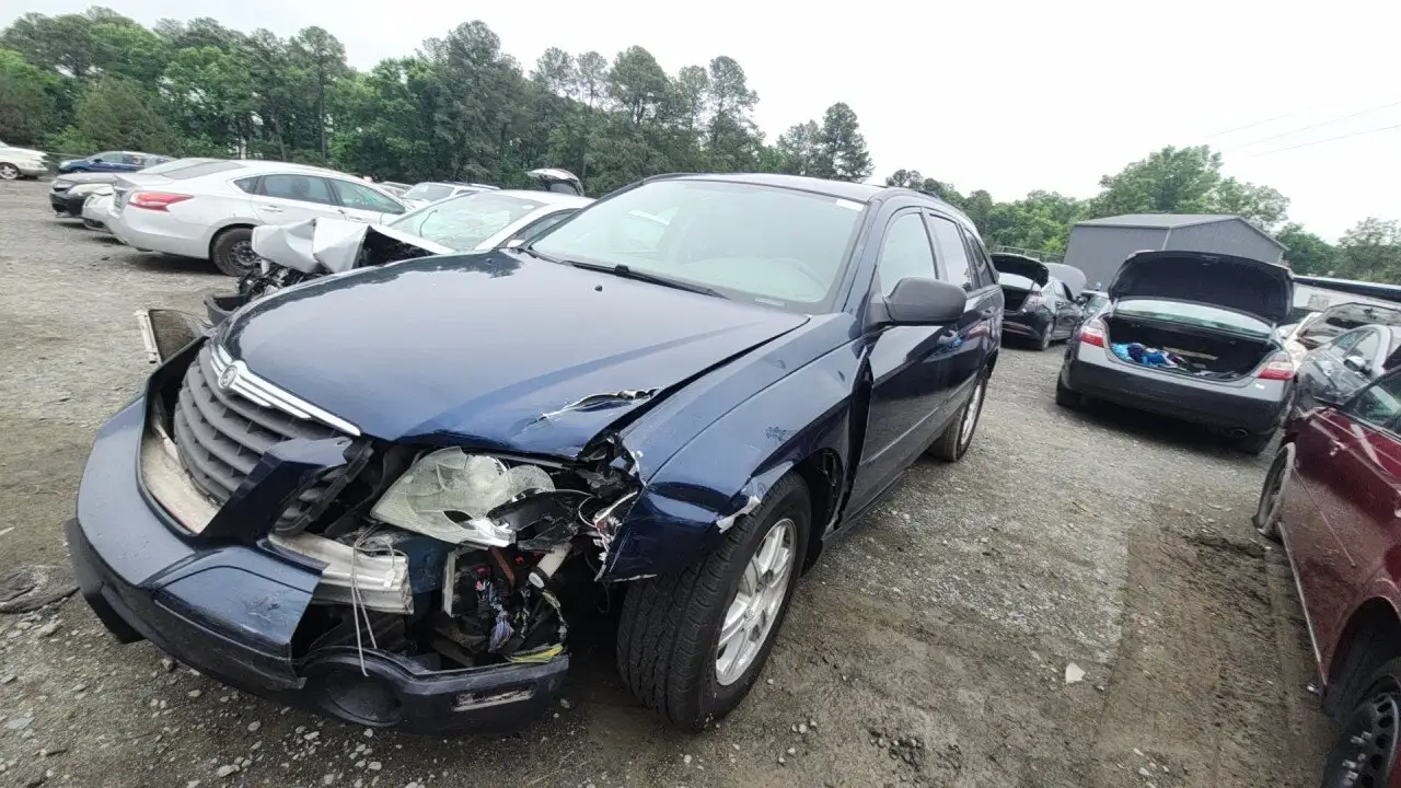 Photo of 2006 Chrysler Pacifica