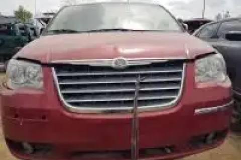 Photo of 2010 Chrysler Town & Country