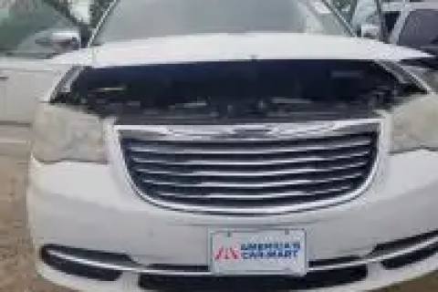 Photo of 2014 Chrysler Town & Country