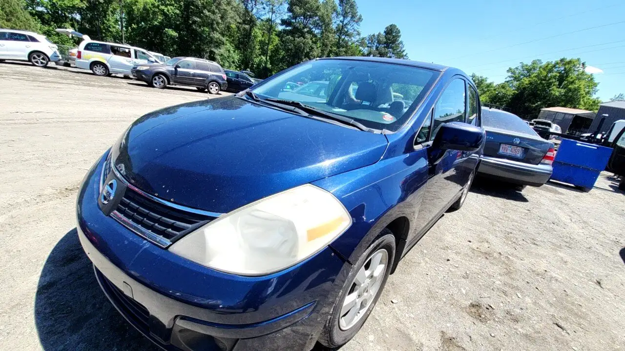 Photo of 2009 Nissan Versa