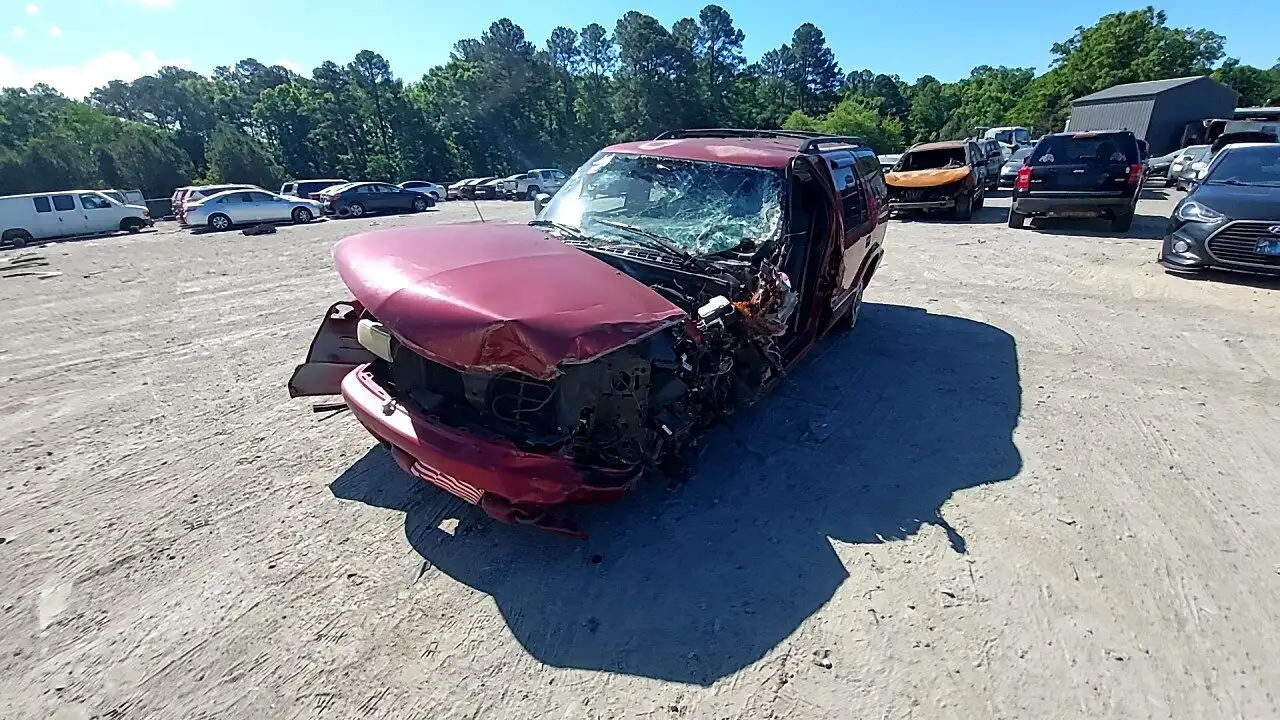 Photo of 2004 Chevrolet Blazer