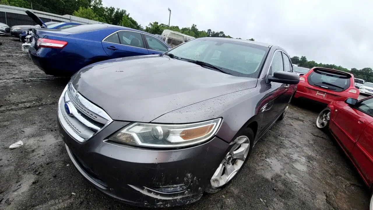 Photo of 2012 Ford Taurus