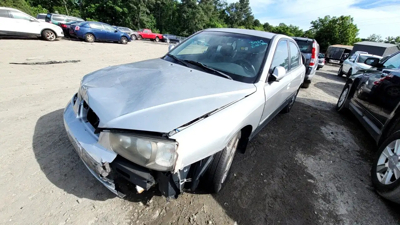 Photo of 2003 Hyundai Elantra