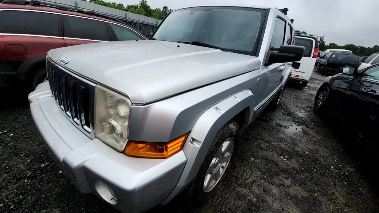 Photo of 2006 Jeep Commander
