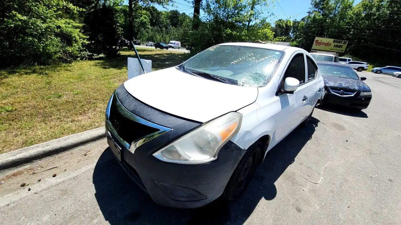 Photo of 2016 Nissan Versa