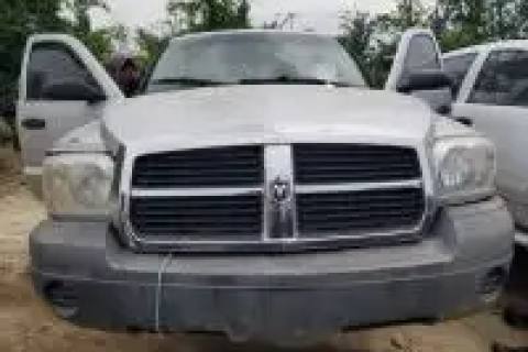 Photo of 2005 Dodge Dakota