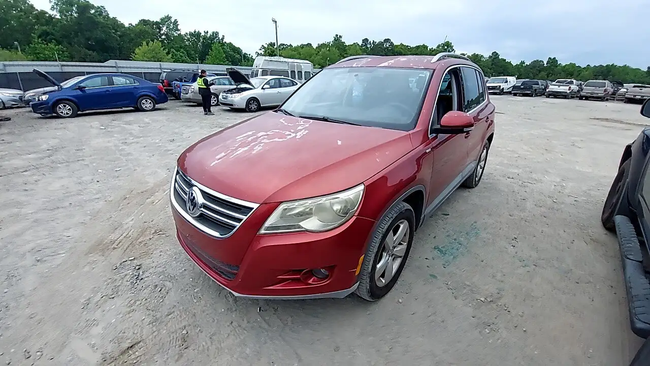 Photo of 2010 Volkswagen Tiguan