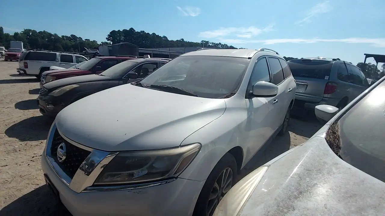 Photo of 2014 Nissan Pathfinder
