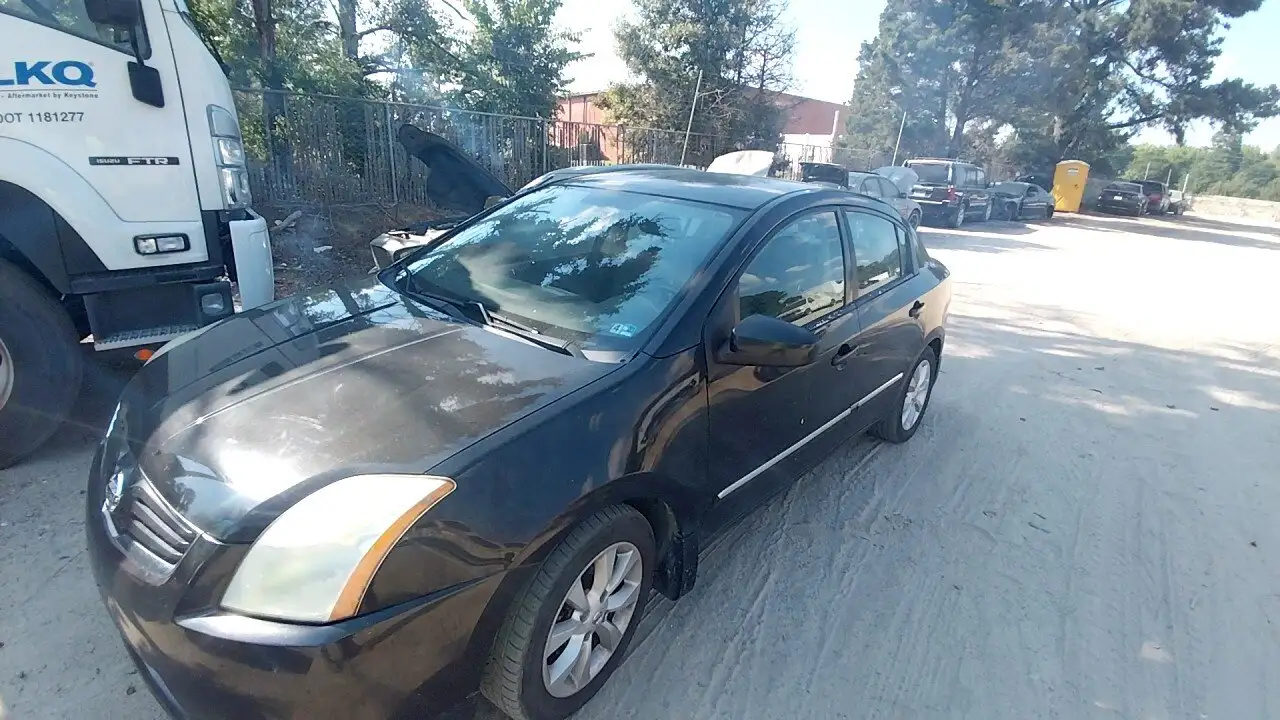 Photo of 2010 Nissan Sentra