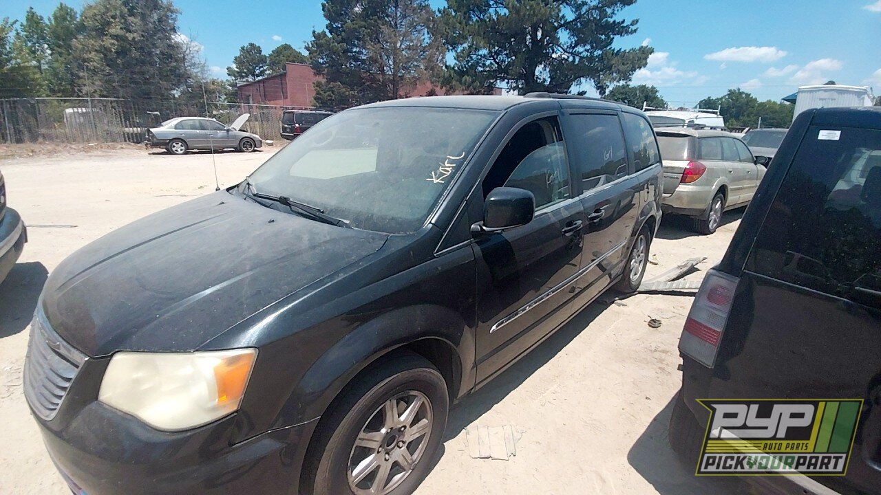 Photo of 2011 Chrysler Town & Country