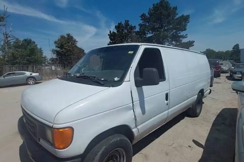 Photo of 2005 Ford E-250
