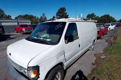 Photo of 2000 Ford E-150 Econoline