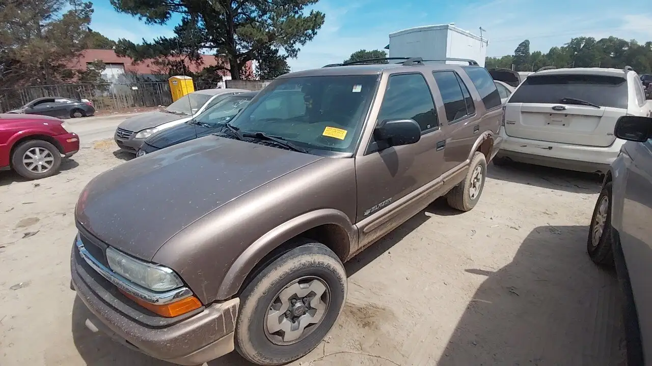 Photo of 2002 Chevrolet Blazer