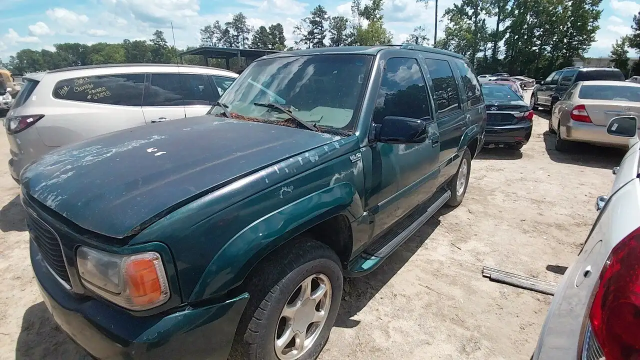Photo of 2000 Gmc Yukon
