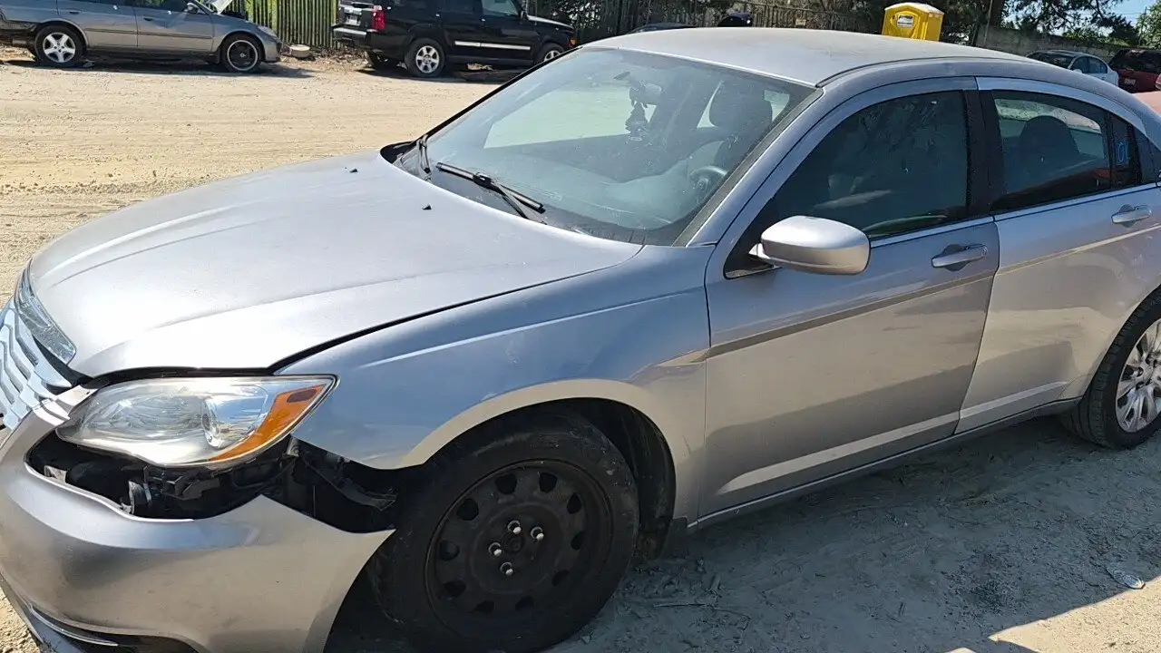 Photo of 2013 Chrysler 200