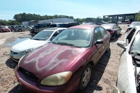 Photo of 2005 Ford Taurus