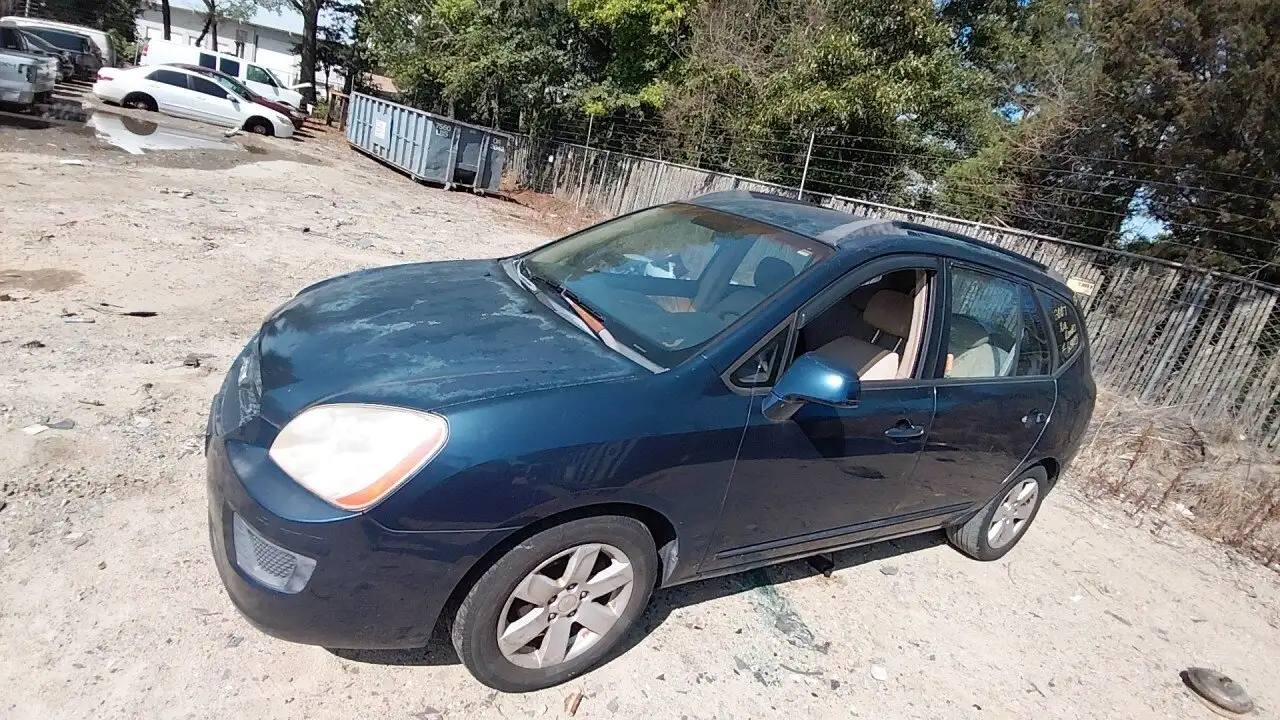Photo of 2007 Kia Rondo