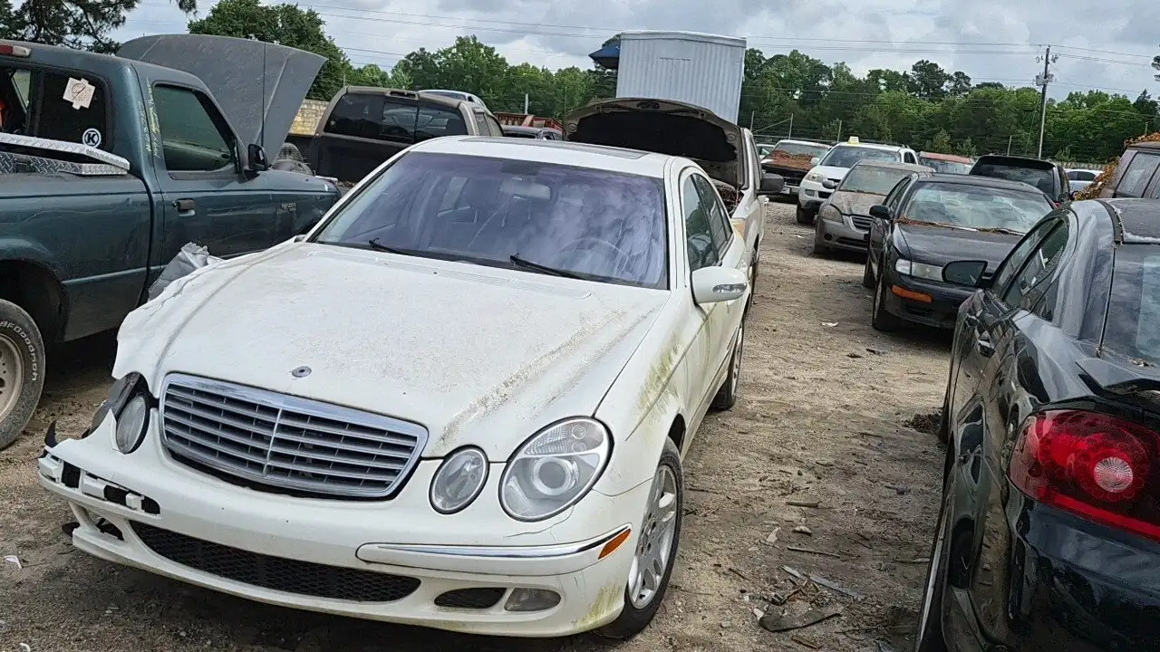 Photo of 2003 Mercedes-Benz E320