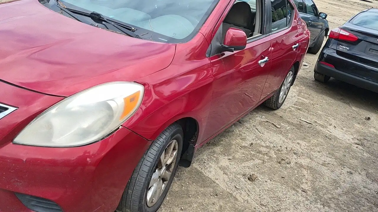 Photo of 2012 Nissan Versa