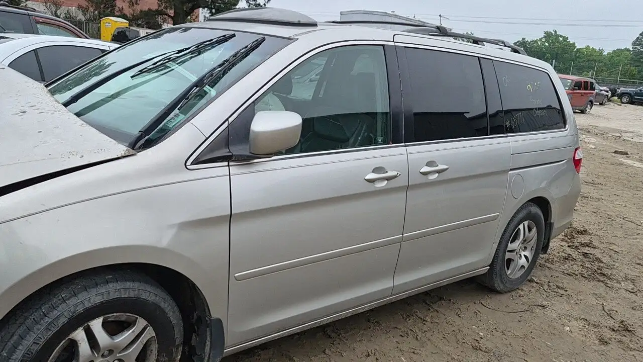 Photo of 2005 Honda Odyssey