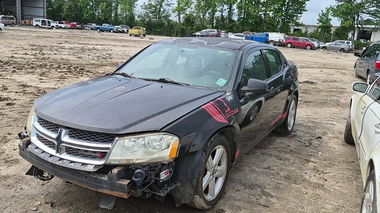 Photo of 2013 Dodge Avenger