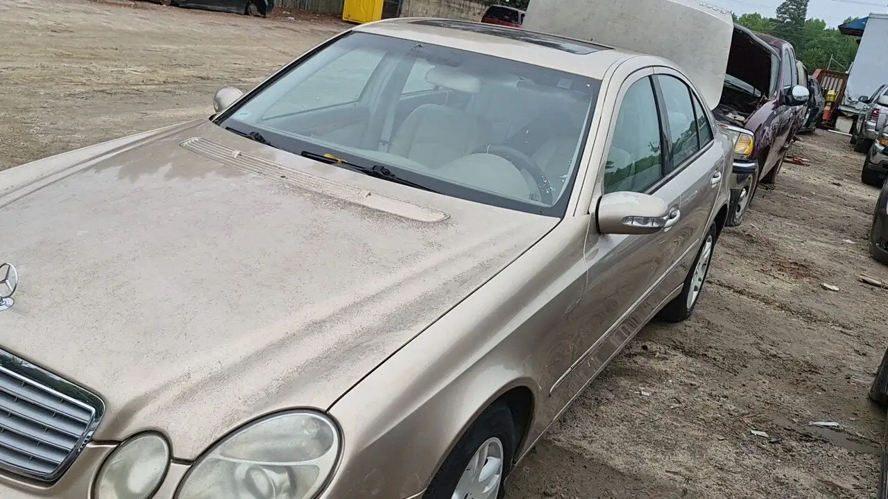 Photo of 2005 Mercedes-Benz E320