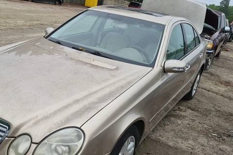 Photo of 2005 Mercedes-Benz E320