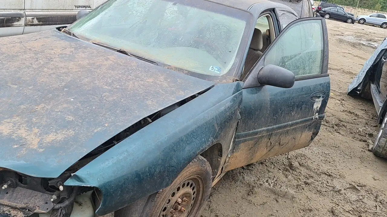 Photo of 2000 Chevrolet Malibu