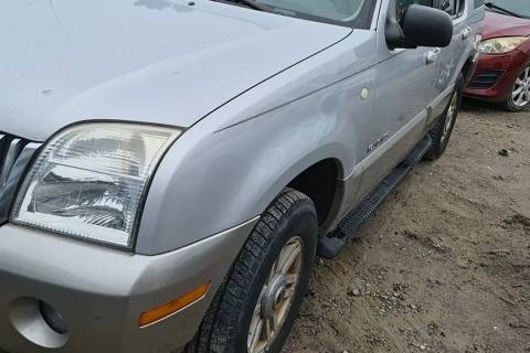 Photo of 2002 Mercury Mountaineer